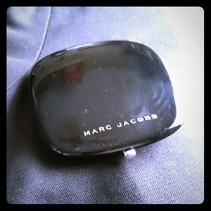 Marc Jacobs 120 Ivory  Perfection Powder compact